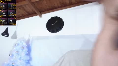 Snapshot of bigzehuz chatting on 12.16.24 andres online show from 12.16.24