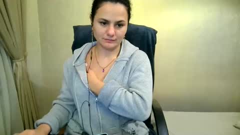 Snapshot of bililay chatting on 12.07.24 DOM NIKA online show from 12.07.24