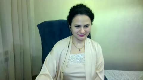 Snapshot of bililay chatting on 12.15.24 DOM NIKA online show from 12.15.24