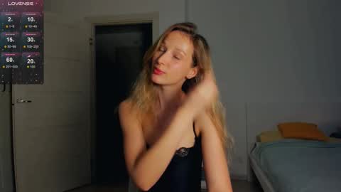 Snapshot of billy_full chatting on 09.25.25 Billy and Lisahelp us to reach 100 likes online show from 09.25.25