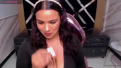 Live 1000pm 600am COLOMBIAN HOUR online show from 03.11.25