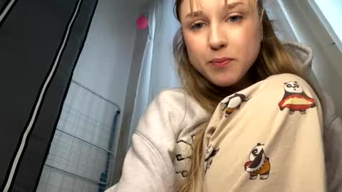 Snapshot of bimboiiii chatting on 03.26.26 bimboiiii online show from 03.26.26