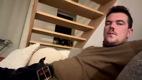 Snapshot of bingeling123 chatting on 10.11.25 bingeling123 online show from 10.11.25