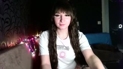 Snapshot of birdie_kiss chatting on 02.10.26 birdie_kiss online show from 02.10.26