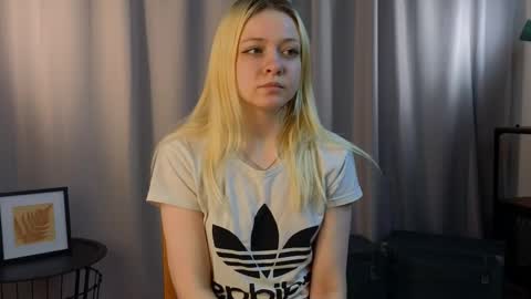 Snapshot of birgitfirman chatting on 04.12.26 Alice online show from 04.12.26