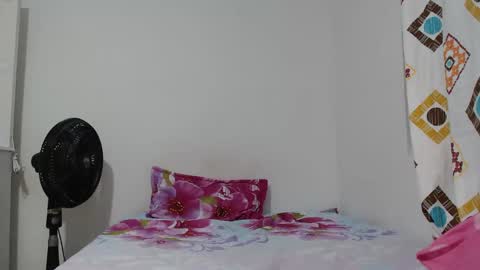 I am everything. Your highness queen  goddess mistress god daddy mommy boss master.  you will address me as such online show from 11.22.25