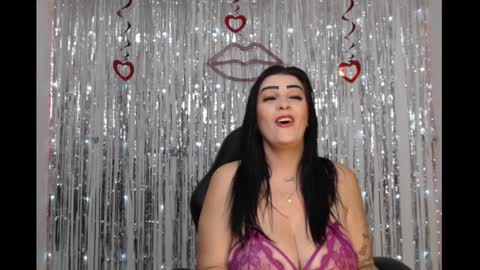 Snapshot of bivi_hot chatting on 12.27.24 bivi hot online show from 12.27.24