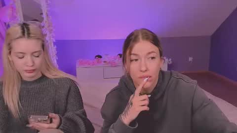 Snapshot of bjliki chatting on 02.09.25 Julia online show from 02.09.25