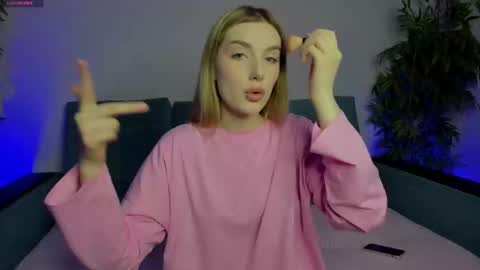 Snapshot of bjliki chatting on 02.10.25 Julia online show from 02.10.25