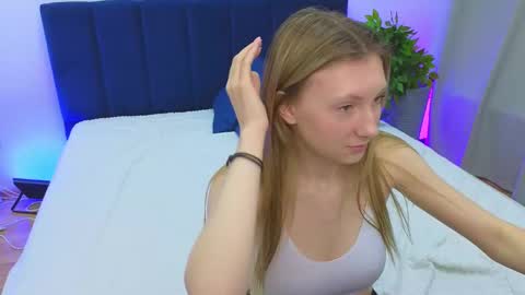 Snapshot of bjliki chatting on 02.11.25 Julia online show from 02.11.25