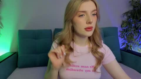 Snapshot of bjliki chatting on 02.14.25 Julia online show from 02.14.25