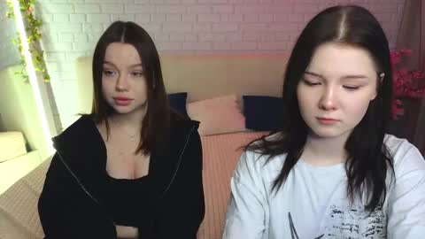 Snapshot of bjliki chatting on 03.08.25 Julia online show from 03.08.25