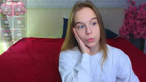 Snapshot of bjliki chatting on 03.10.25 Julia online show from 03.10.25