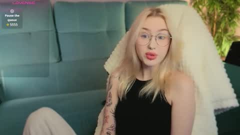 Snapshot of bjliki chatting on 09.09.25 Julia online show from 09.09.25