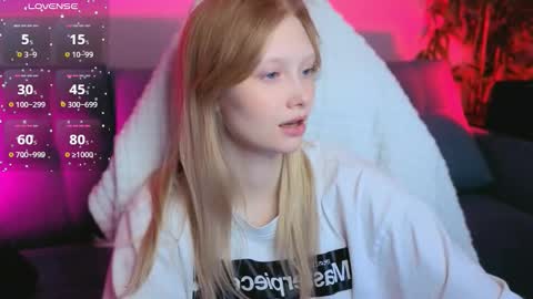 Snapshot of bjliki chatting on 09.16.25 Julia online show from 09.16.25