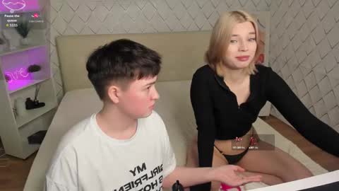 Snapshot of bjliki chatting on 09.27.25 Julia online show from 09.27.25