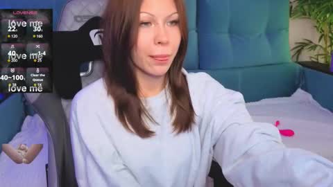 Snapshot of bjliki chatting on 11.14.25 Julia online show from 11.14.25