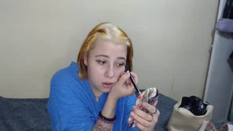 Black CatLove online show from 12.17.25