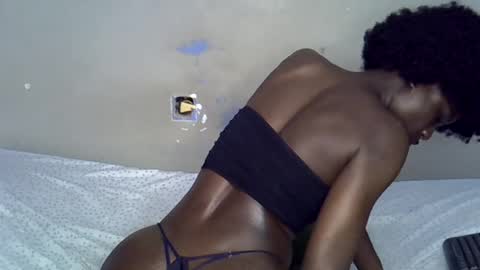 Snapshot of black_ebony8 chatting on 06.21.26 black_ebony8 online show from 06.21.26