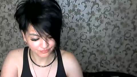 black_hot_01 online show from 10.17.25