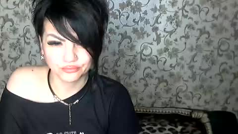 black_hot_01 online show from 10.27.25