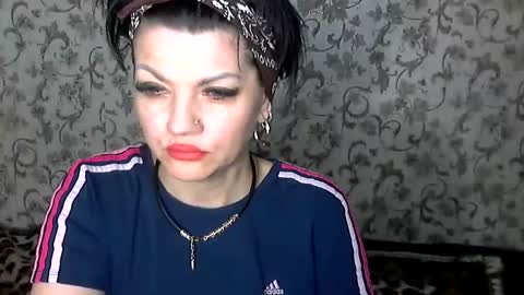 black_hot_01 online show from 12.02.25