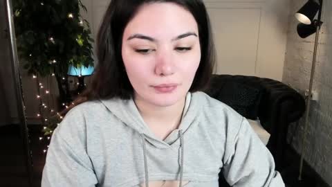 Mon Mon online show from 04.03.26