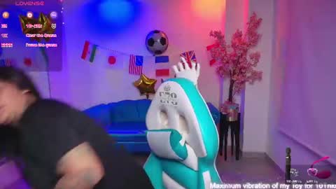 Snapshot of black_roseee chatting on 07.19.26 Rousse online show from 07.19.26
