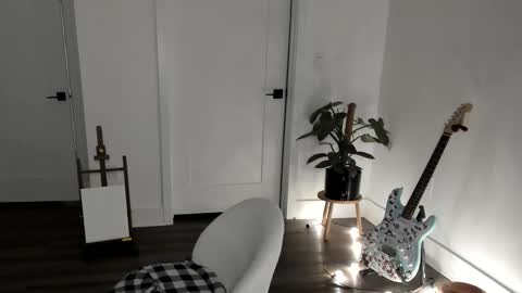 Ella online show from 11.14.25