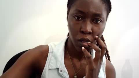 Snapshot of blackfairy02 chatting on 10.29.25 Blackfairy02 online show from 10.29.25