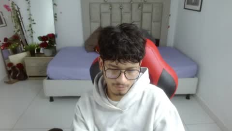 Snapshot of blackfox_desire chatting on 06.15.26 mateo online show from 06.15.26