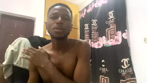 Snapshot of blackjob112 chatting on 12.20.25 black online show from 12.20.25