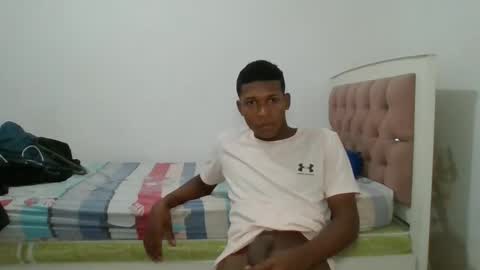 Snapshot of blackpanther_king chatting on 01.12.25 blackpanther_king online show from 01.12.25