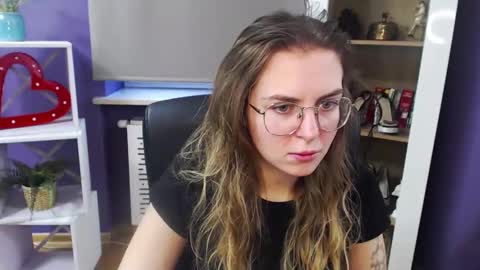 Z O E Y online show from 12.27.24