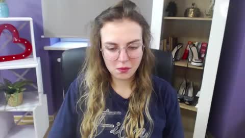 Z O E Y online show from 12.31.24