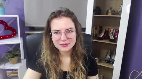 Z O E Y online show from 01.16.25