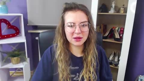 Z O E Y online show from 02.03.25