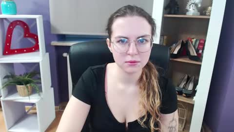 Z O E Y online show from 03.06.25