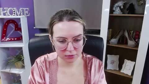 Z O E Y online show from 01.09.26