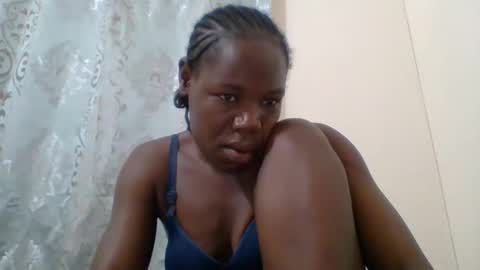Snapshot of blacksexygal chatting on 09.17.25 SARAH online show from 09.17.25