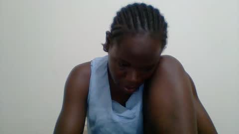 Snapshot of blacksexygal chatting on 09.18.25 SARAH online show from 09.18.25