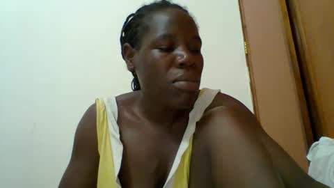 Snapshot of blacksexygal chatting on 10.17.25 SARAH online show from 10.17.25