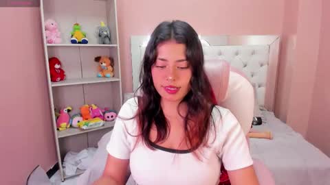 Snapshot of blaiir_moon chatting on 12.16.25 blaiir_moon online show from 12.16.25