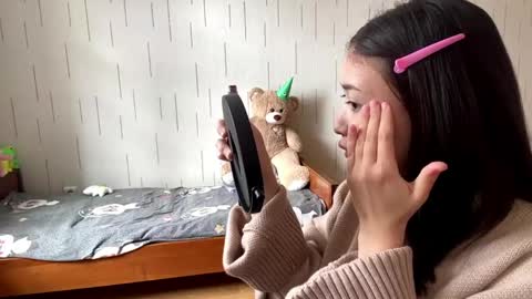 Mila online show from 04.10.26