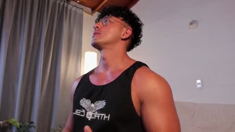 Snapshot of blake_levi chatting on 12.04.24 Blake Levi Independent Model online show from 12.04.24