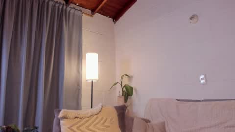 Snapshot of blake_levi chatting on 12.21.24 Blake Levi Independent Model online show from 12.21.24