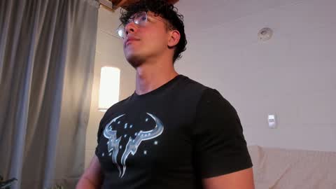 Snapshot of blake_levi chatting on 01.02.25 Blake Levi Independent Model online show from 01.02.25