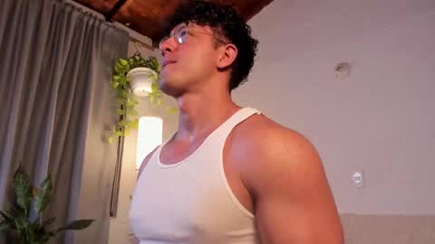 Snapshot of blake_levi chatting on 03.01.25 Blake Levi Independent Model online show from 03.01.25