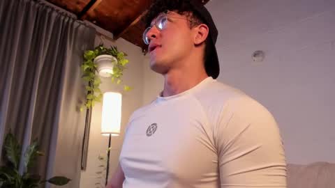 Snapshot of blake_levi chatting on 03.02.25 Blake Levi Independent Model online show from 03.02.25