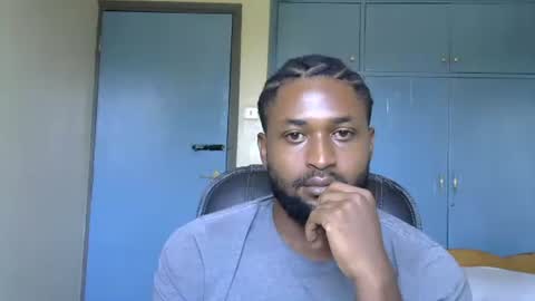 Snapshot of blakmoufaka chatting on 09.23.25 blakmoufaka online show from 09.23.25
